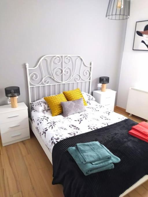 La Torre Del Reloj Apartment Ponferrada Luaran gambar