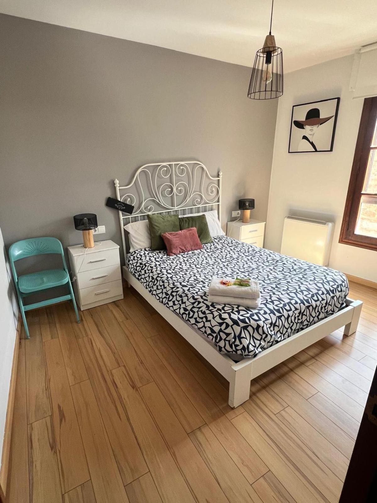 La Torre Del Reloj Apartment Ponferrada Bilik gambar
